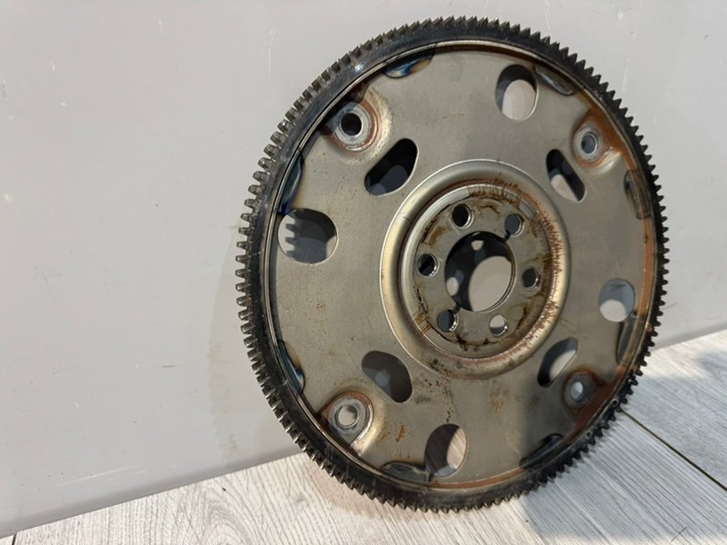 Маховик, 2000 рублей, Москва