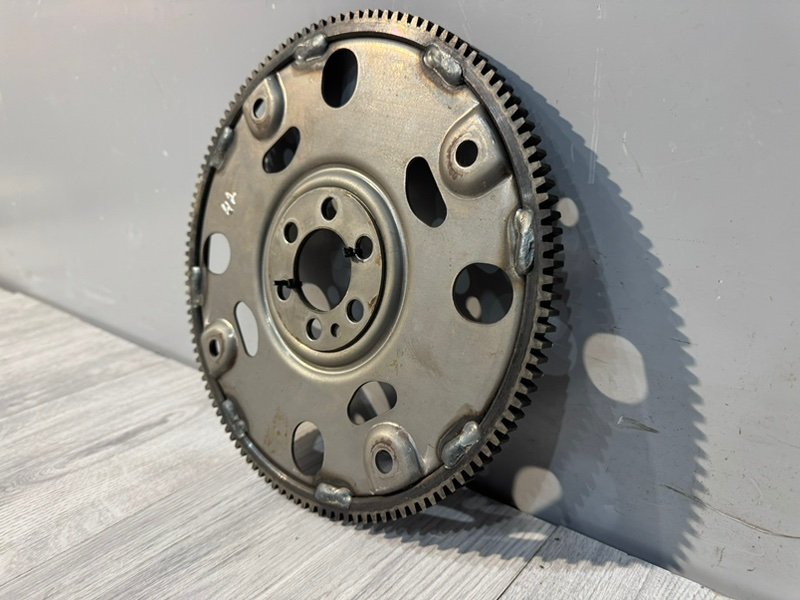 Маховик, 2000 рублей, Москва