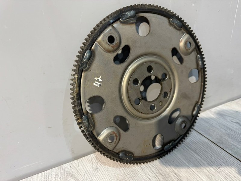 Маховик, 2000 рублей, Москва