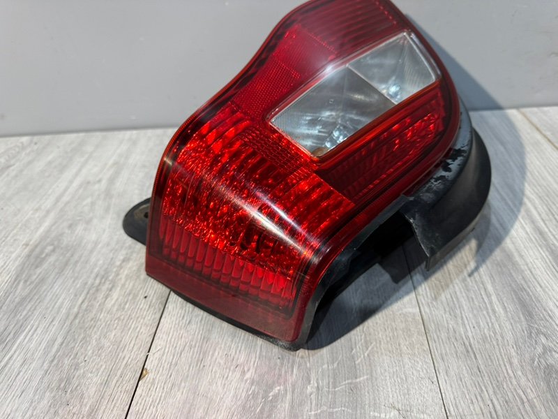 Фонарь задний правый, 2500 рублей, Москва