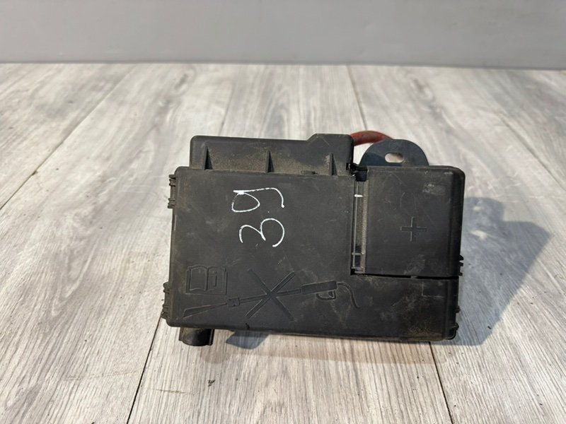 Блок предохранителей, 2000 рублей, Москва