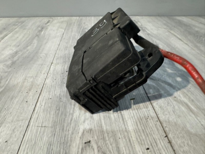 Блок предохранителей, 2000 рублей, Москва