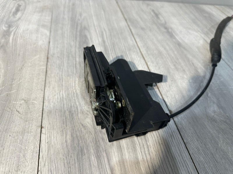 Замок двери задней правой, 2000 рублей, Москва