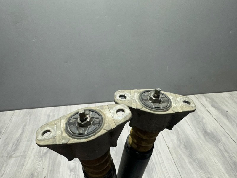 Амортизатор задний, 2000 рублей, Москва