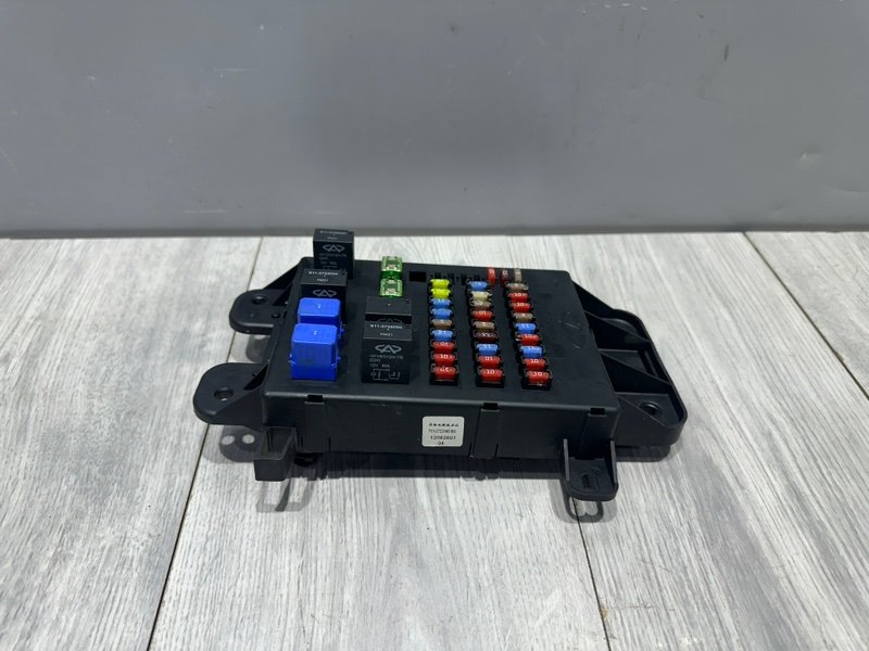 Блок предохранителей салонный, 1000 рублей, Москва