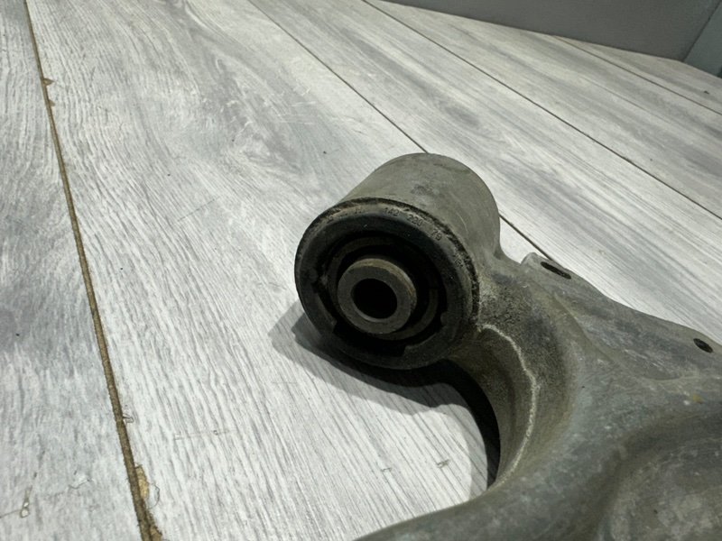 Рычаг передний правый, 5000 рублей, Москва