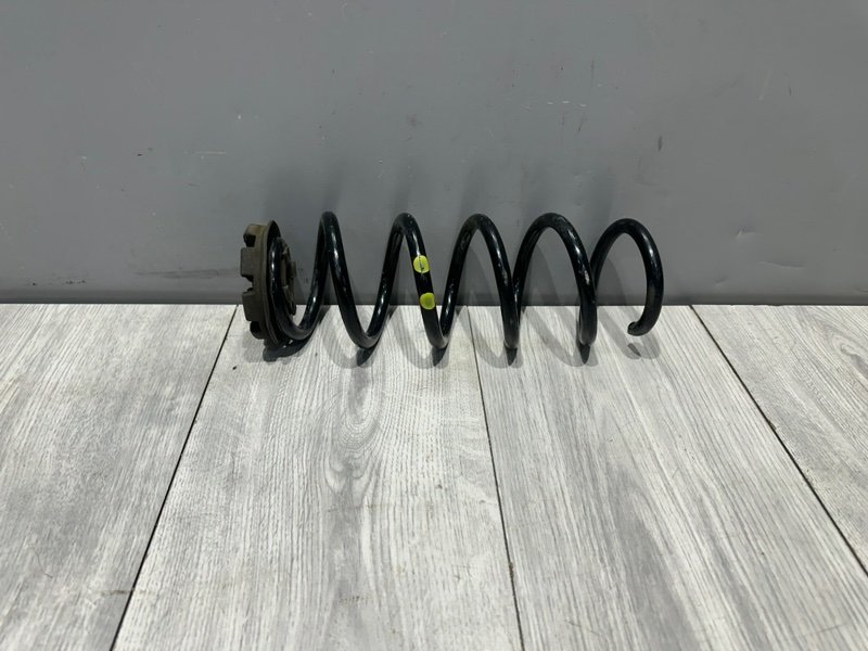 Пружина задняя, 500 рублей, Москва