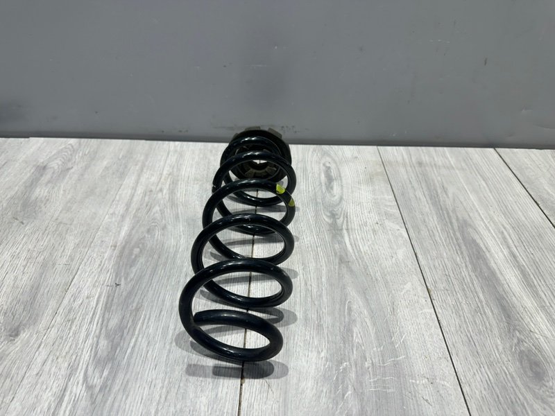 Пружина задняя, 500 рублей, Москва