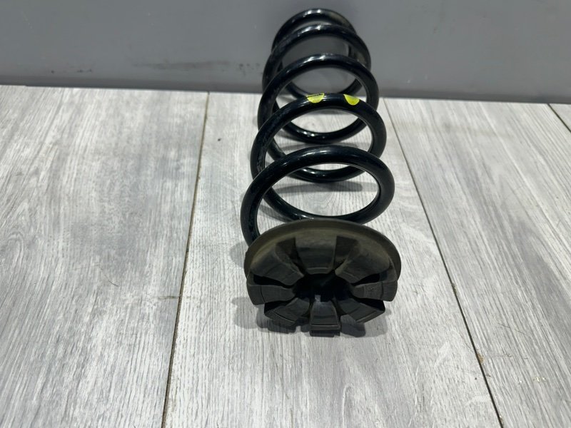 Пружина задняя, 500 рублей, Москва