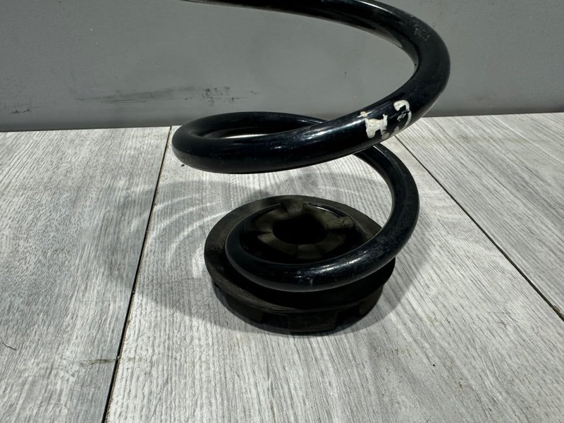 Пружина задняя, 500 рублей, Москва