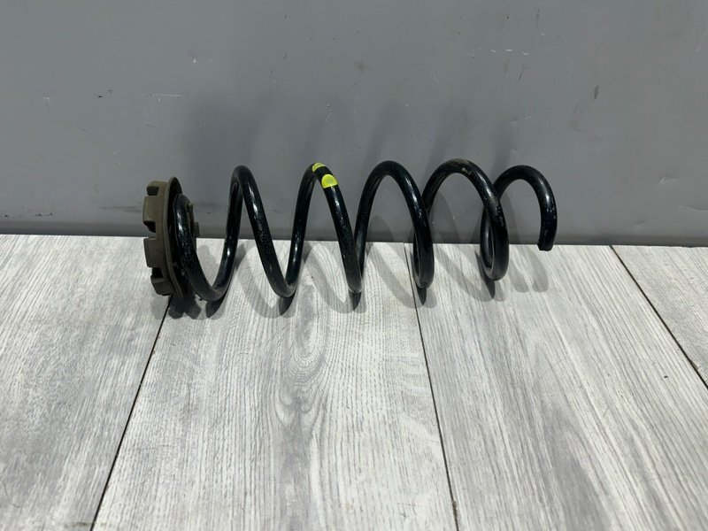 Пружина задняя, 500 рублей, Москва