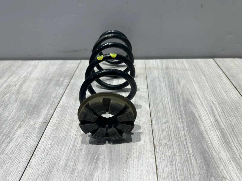 Пружина задняя, 500 рублей, Москва