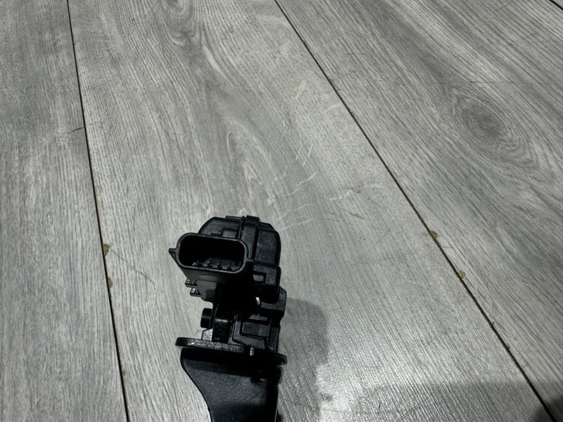 Замок багажника, 1500 рублей, Москва