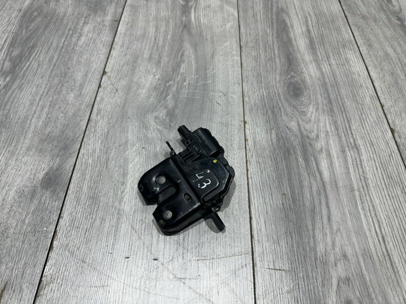 Замок багажника, 1500 рублей, Москва