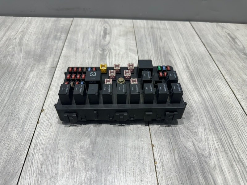 Блок предохранителей под капот, 1000 рублей, Москва