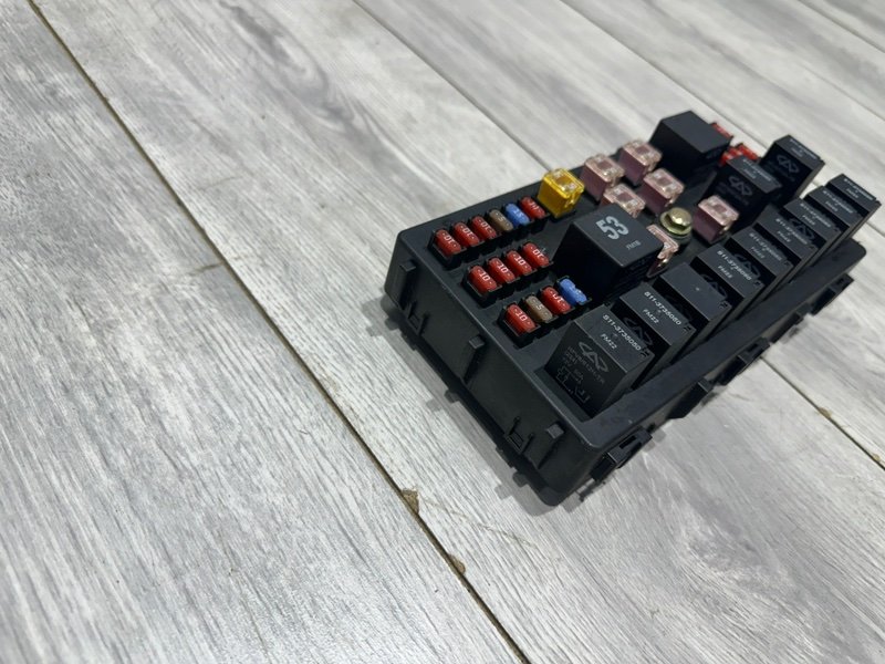 Блок предохранителей под капот, 1000 рублей, Москва