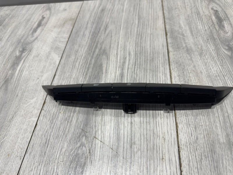 Кнопка центрального замка, 1000 рублей, Москва