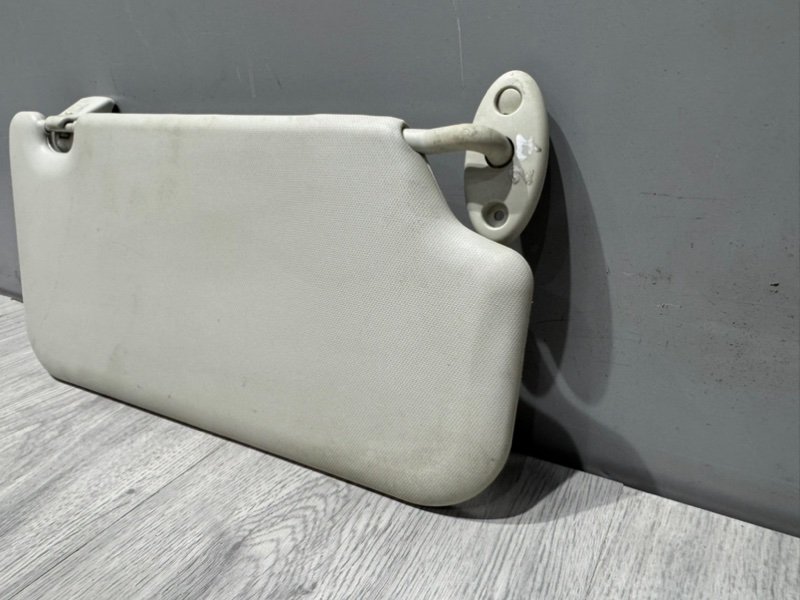 Козырек солнцезащитный, 1000 рублей, Москва