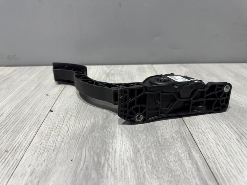 Педаль газа, 800 рублей, Москва