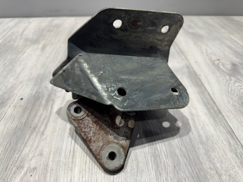 Опора двигателя, 1500 рублей, Москва