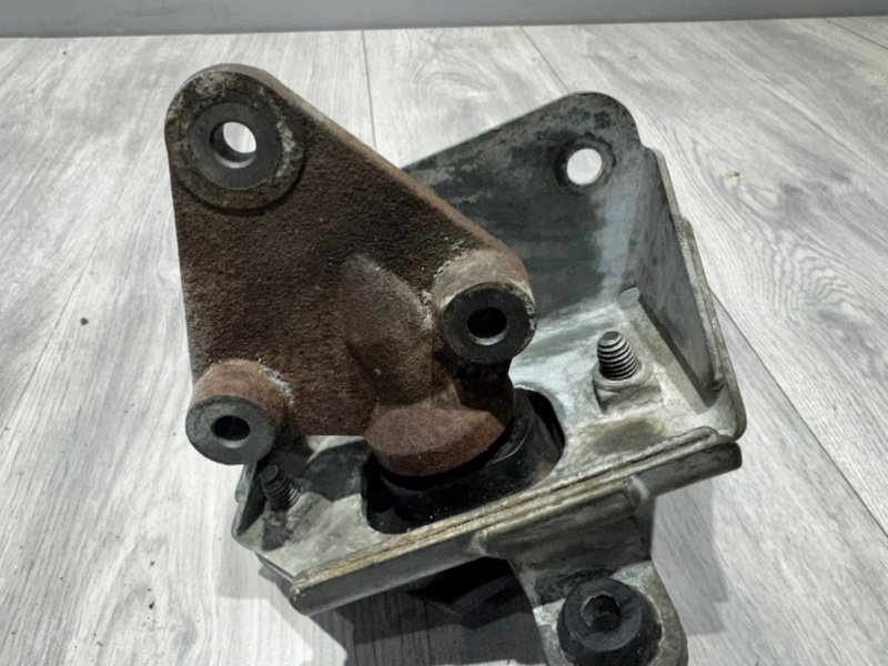 Опора двигателя, 1500 рублей, Москва