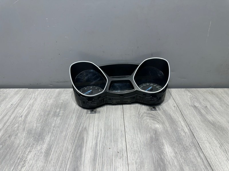 Панель приборов, 1500 рублей, Москва