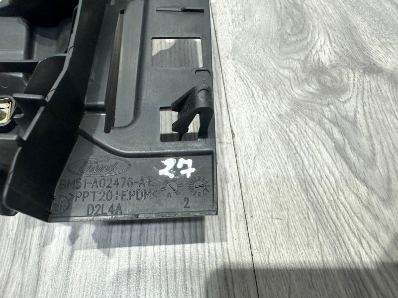 Накладка крыла, 1000 рублей, Москва