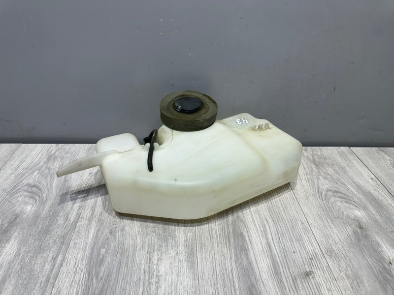 Бачок омывателя лобового стекла, 500 рублей, Москва