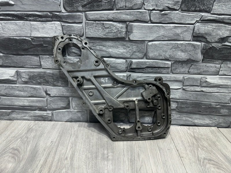 Крышка двигателя, Москва