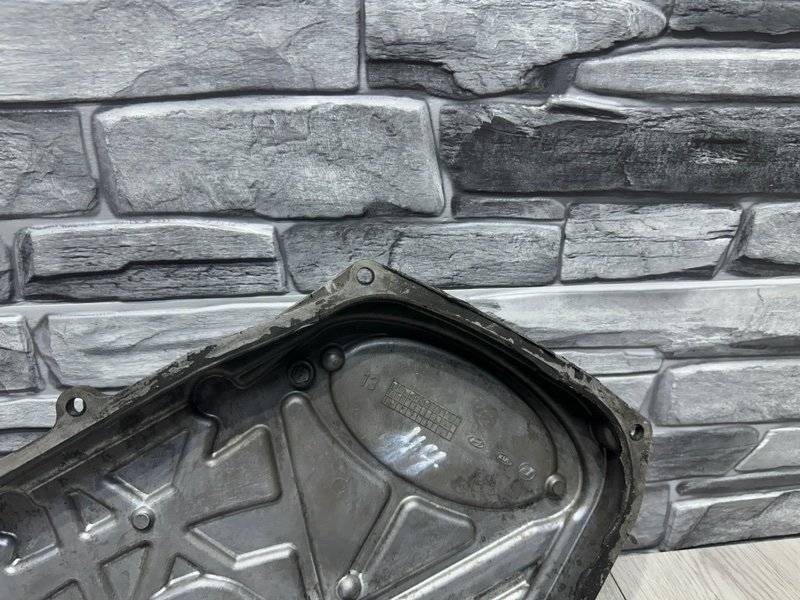 Крышка двигателя, Москва