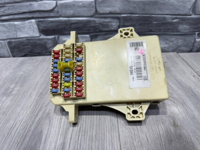 Блок предохранителей салонный, 1000 рублей, Москва