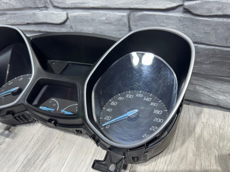 Панель приборов, 1500 рублей, Москва