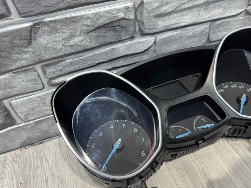 Панель приборов, 1500 рублей, Москва