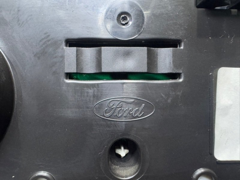 Панель приборов, 1500 рублей, Москва