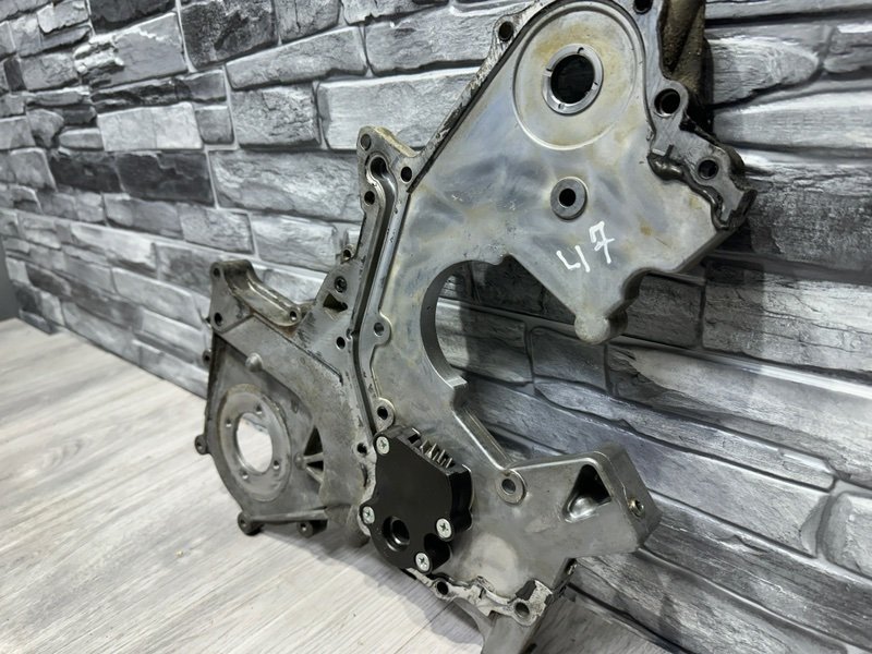 Крышка двигателя, Москва