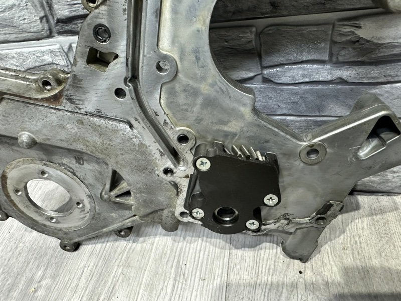 Крышка двигателя, Москва