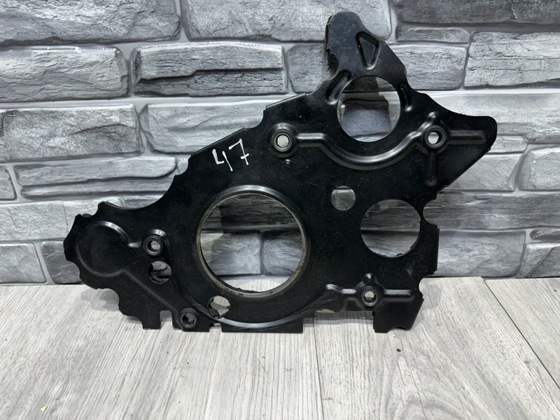 Крышка двигателя, Москва