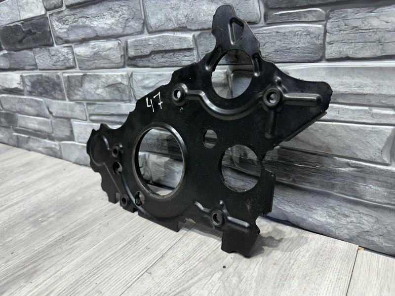 Крышка двигателя, Москва