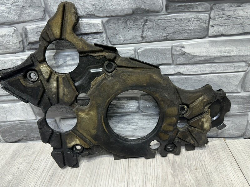 Крышка двигателя, Москва