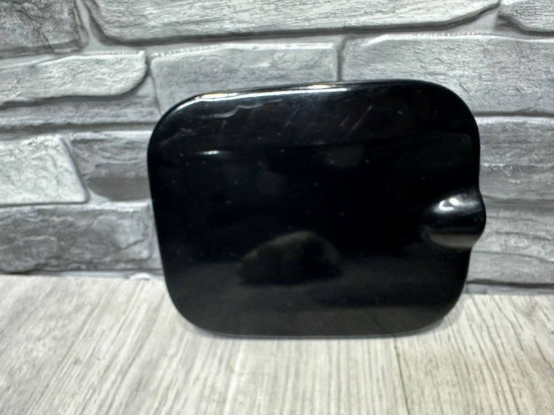 Лючок топливного бака, 500 рублей, Москва