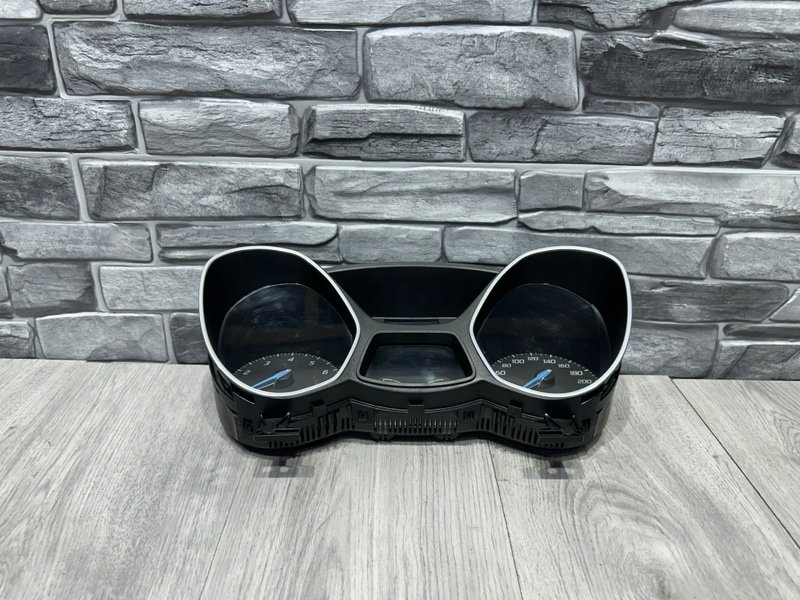 Панель приборов, 1600 рублей, Москва