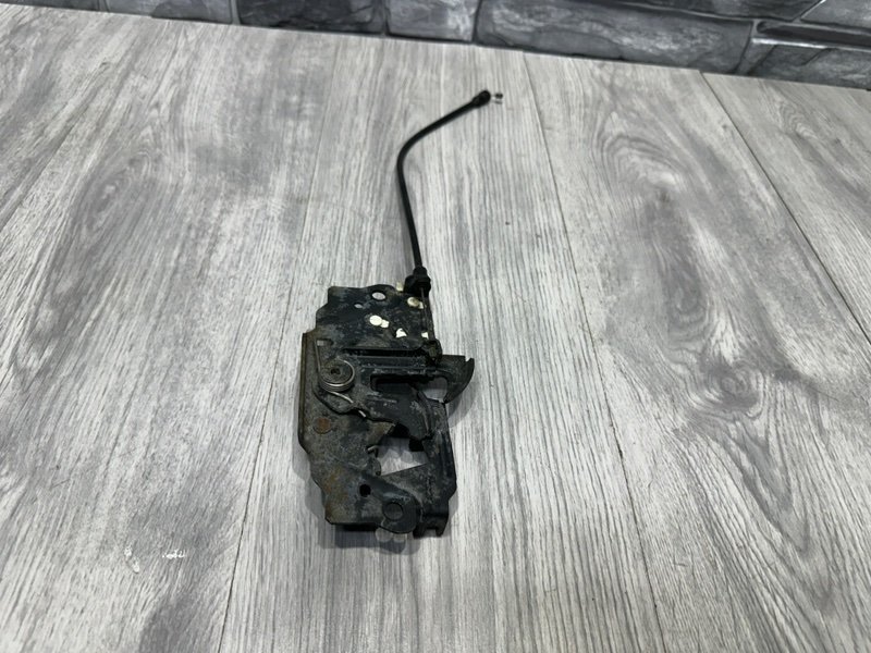 Замок капота, 1000 рублей, Москва