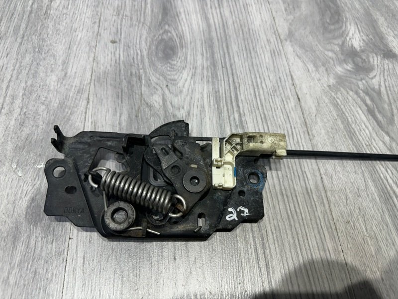 Замок капота, 1000 рублей, Москва