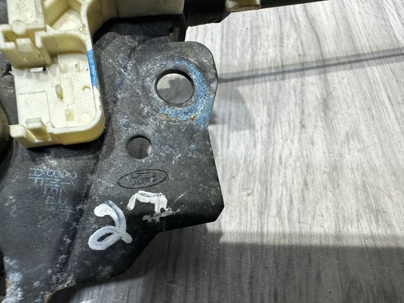 Замок капота, 1000 рублей, Москва