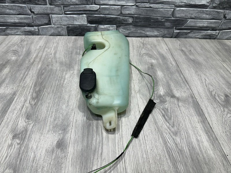 Бачок омывателя лобового стекла, 1000 рублей, Москва