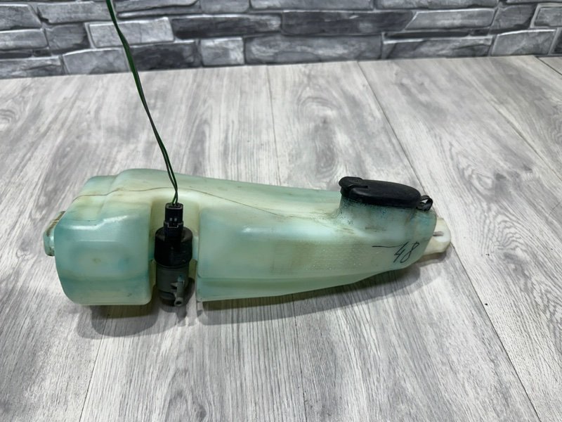 Бачок омывателя лобового стекла, 1000 рублей, Москва