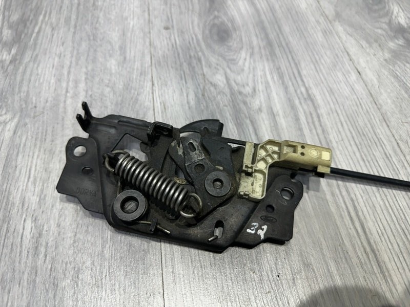 Замок капота, 1000 рублей, Москва