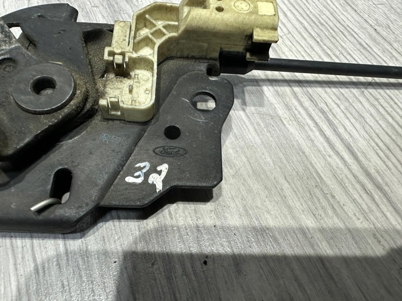 Замок капота, 1000 рублей, Москва