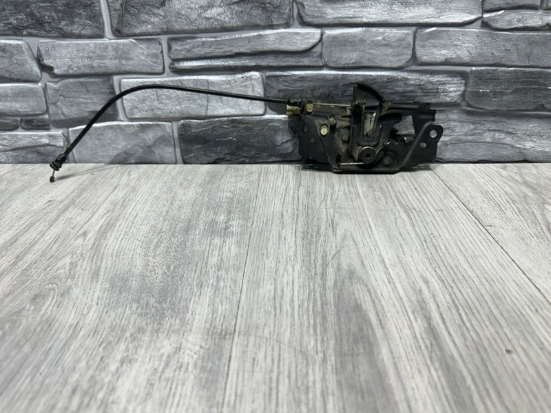 Замок капота, 1000 рублей, Москва