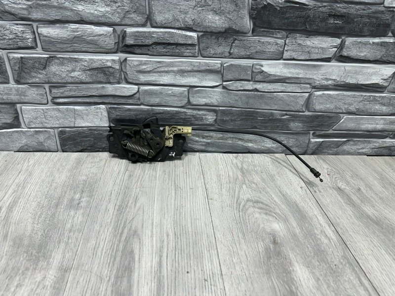 Замок капота, 1000 рублей, Москва